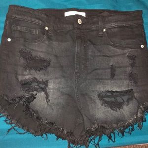 Fashion Nova black shorts size large